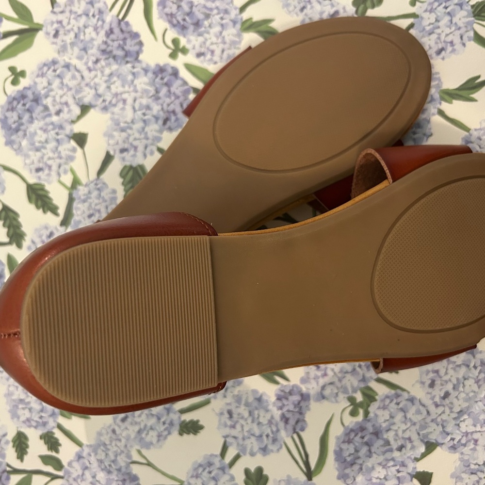 Sandals - Picture 2 of 2